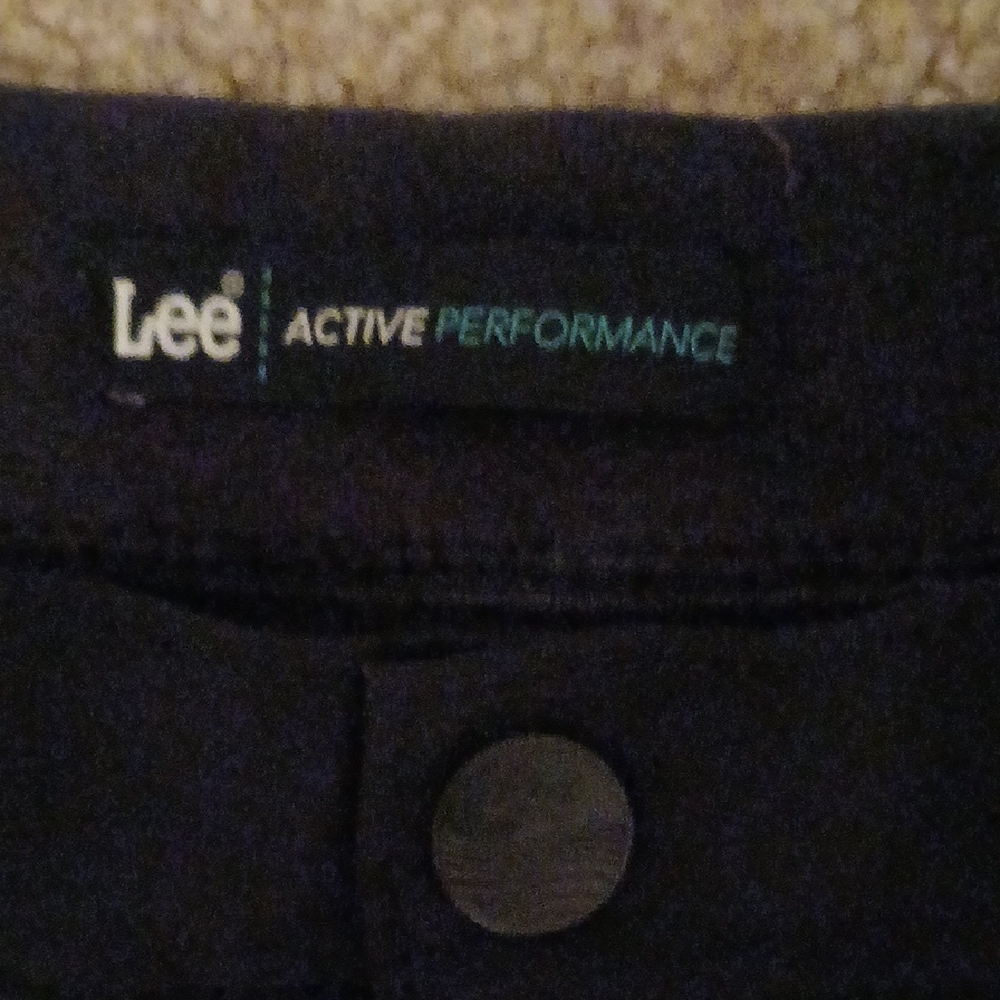 Lee Black Capris for Women - Picture 2 of 3